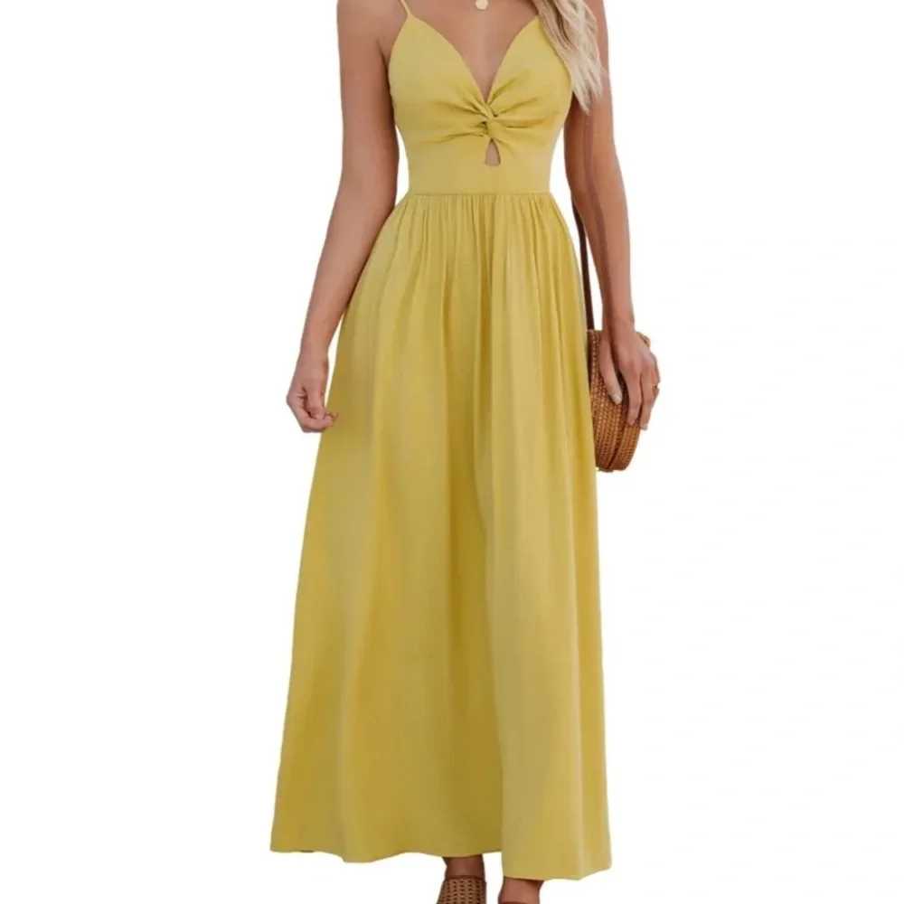 NWT CUPSHE Women's Front Twist & Keyhole
Maxi Beach Dress Size Small - Picture 1 of 6